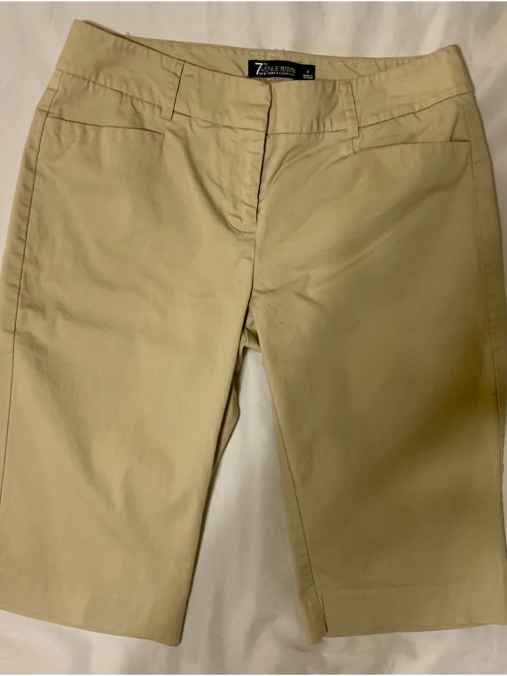 New York & Co 7th Ave Suiting Collection Beige Bermuda Shorts Size 2